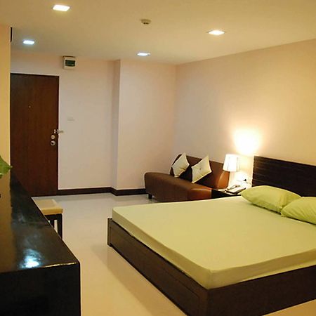 Mok Mek 72 Hotel Bangkok Luaran gambar
